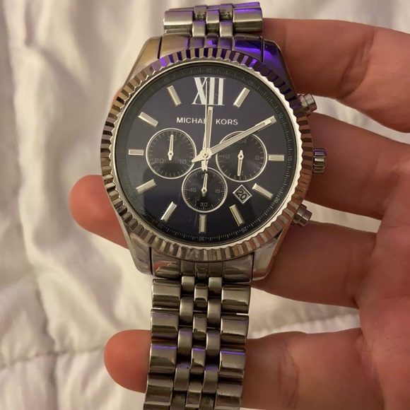 Michael Kors Watch - Picture 3 of 5